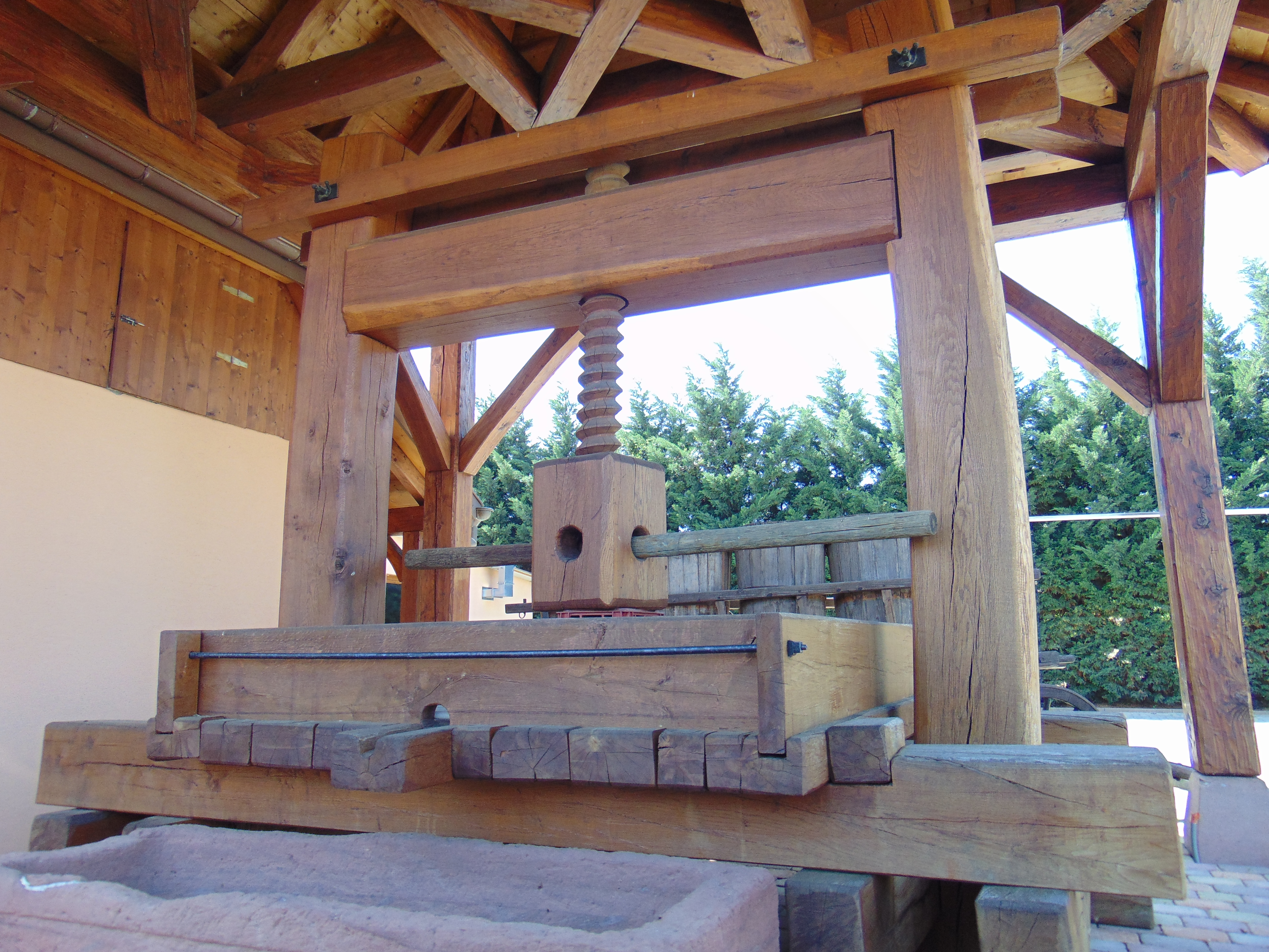 Pressoir en bois